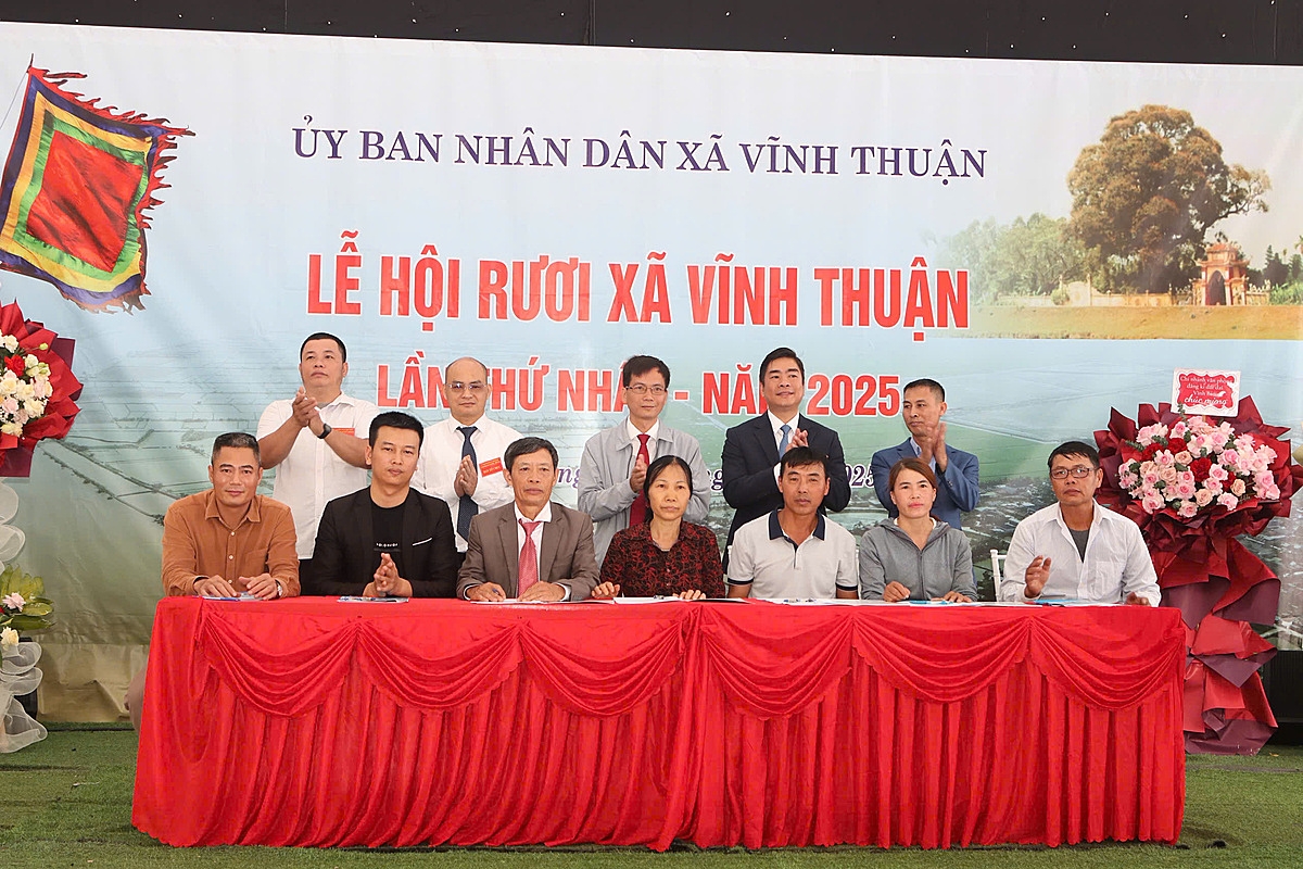 Ký kết hợp tác tiêu thụ sản phẩm rươi tại xã xã Vĩnh Thuận