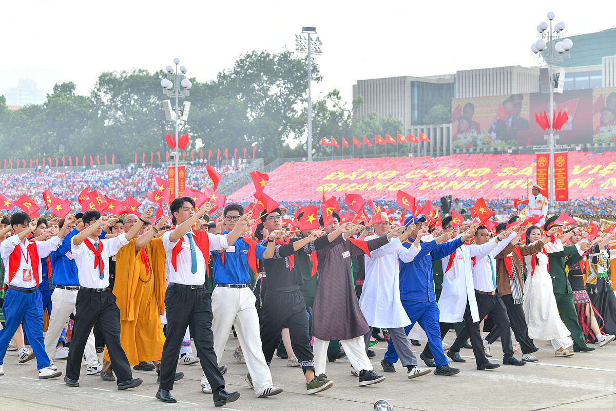 Mặt trận dân tộc thống nhất luôn hoàn thành sứ mệnh tập hợp, đoàn kết mọi tầng lớp nhân dân Việt Nam.