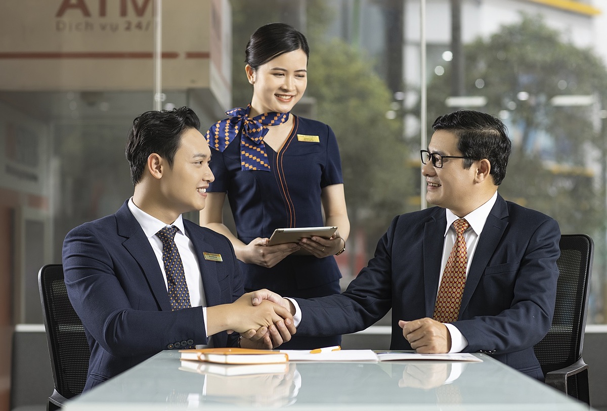 SHB luôn, đồng hành cùng doanh nghiệp với các giải pháp tài chính hữu dụng.