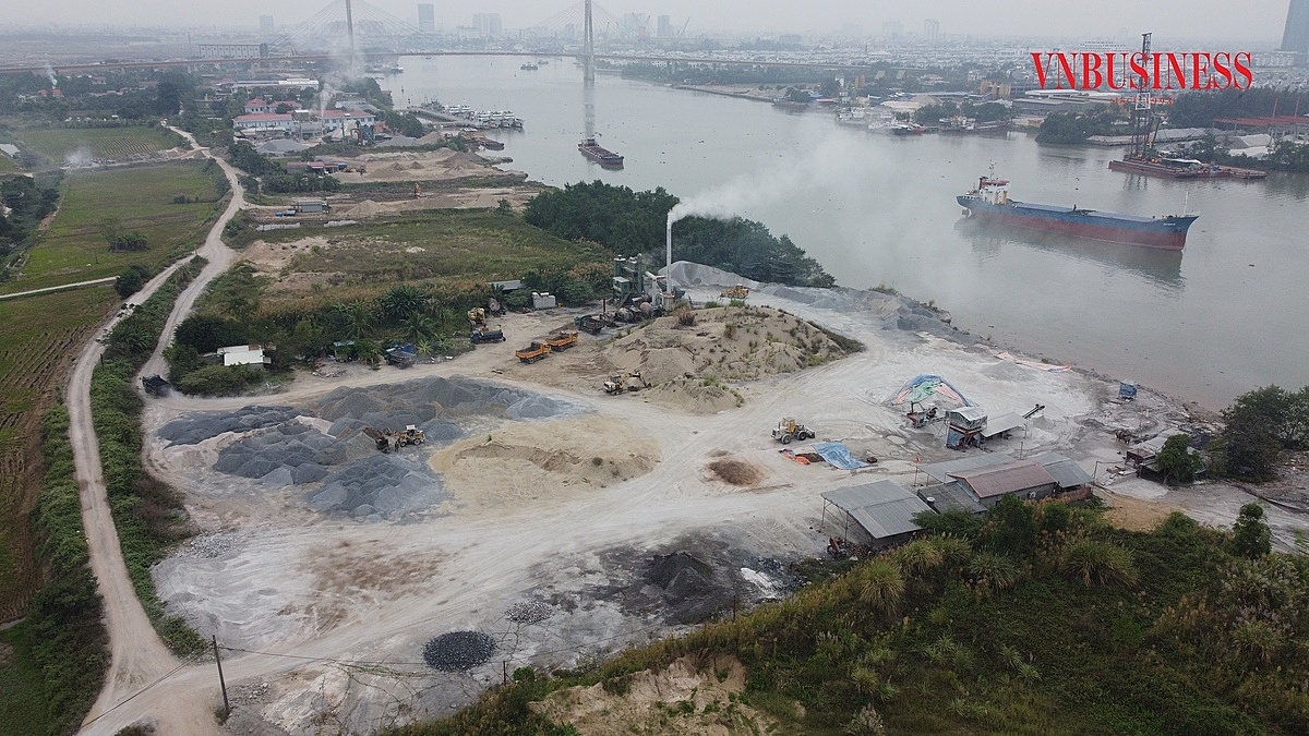Một số bến bãi tự phát thường tiềm ẩn sai phạm liên quan đến nguồn gốc vật liệu, thuế...