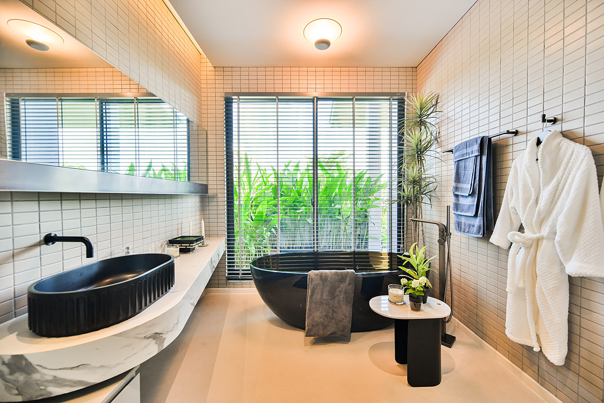 Phòng tắm tại biệt thự mẫu Retreat Forest.