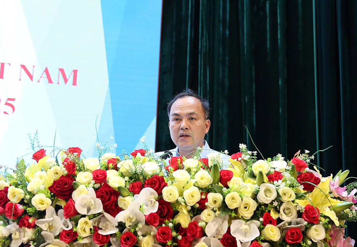 Ông Phạm Minh Sơn, Phó Chủ nhiệm Ủy ban kiểm tra Liên minh HTX Việt Nam, phát biểu tại Hội nghị.