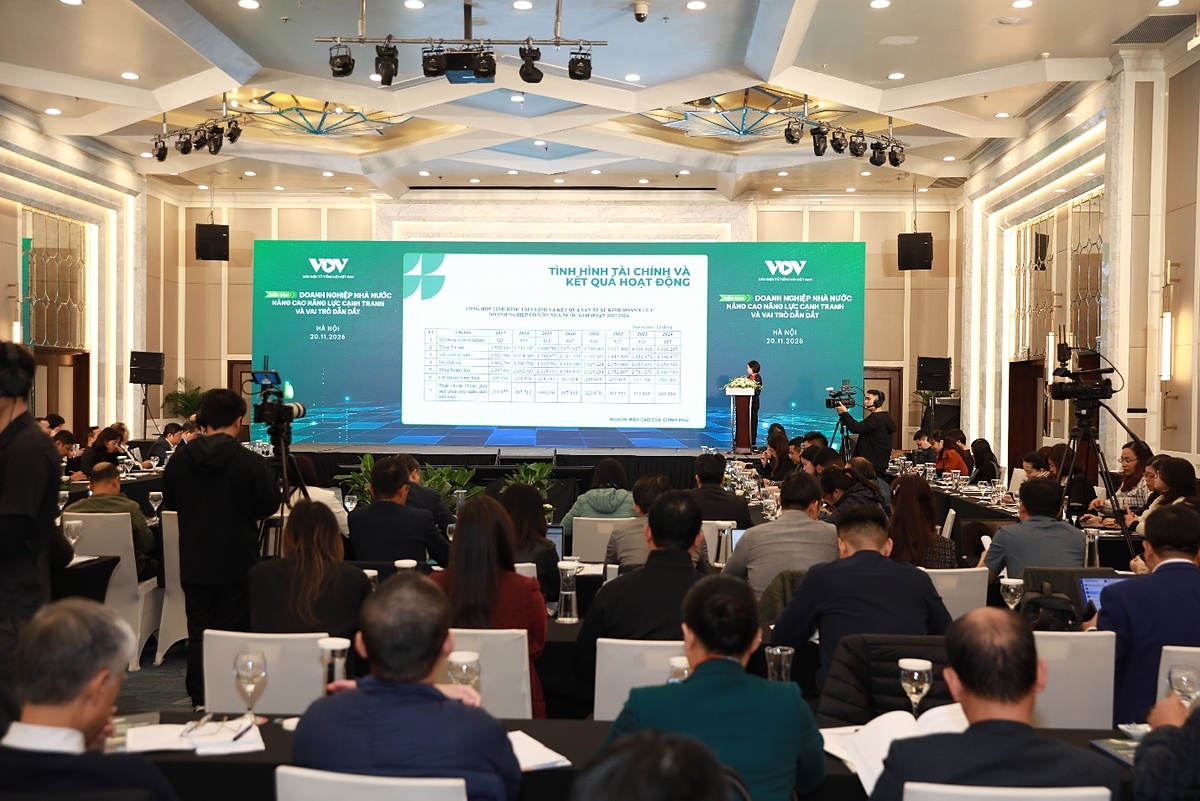 Toàn cảnh diễn đàn.