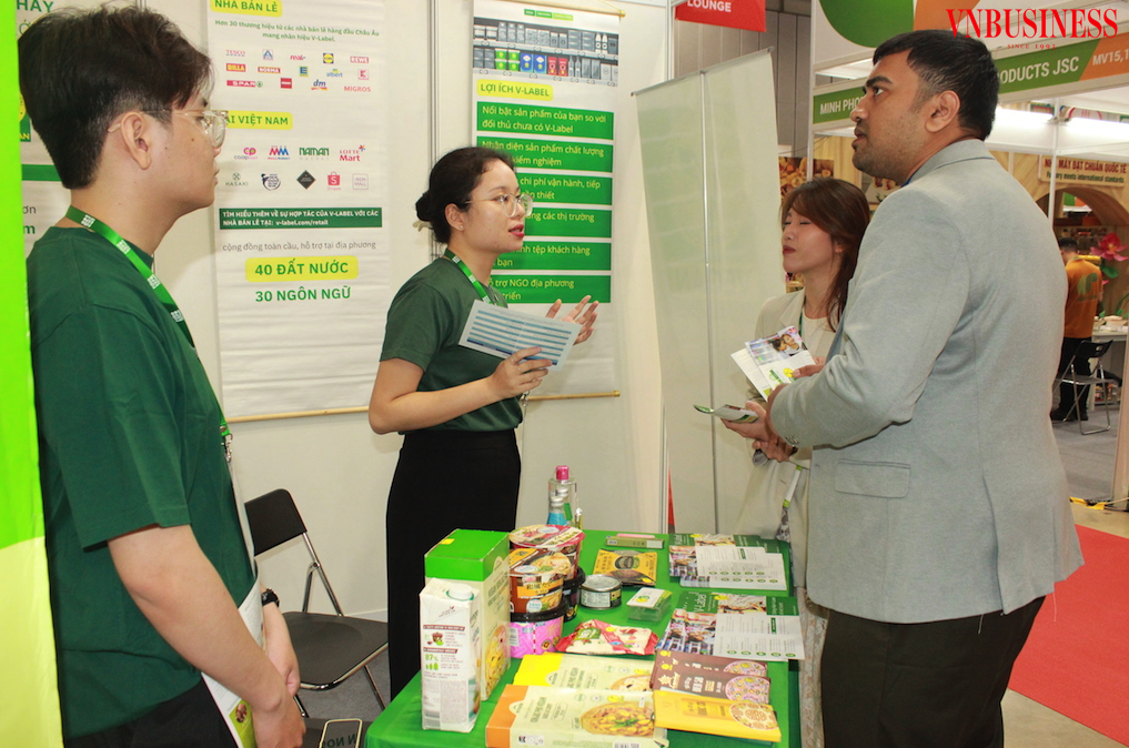 Các DN sản xuất chế biến trong ngành thực phẩm cần tận dụng ưu thế từ “xanh và số” để chinh phục nhà thu mua quốc tế.