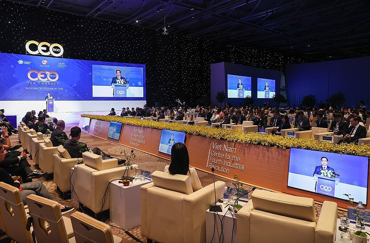 Thủ tướng Phạm Minh Chính chủ trì chương trình đối thoại CEO 500 – Tea Connect - Ảnh: VGP