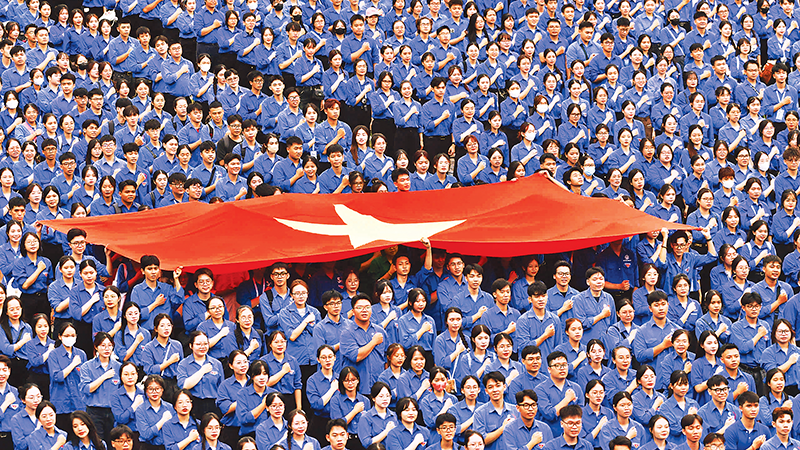 Thanh niên tình nguyện trong dịp lễ A80.