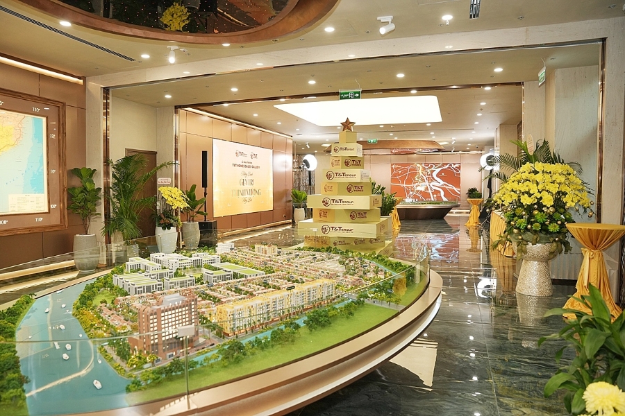 Sảnh chờ T&T Homes Sales Gallery tại TP HCM được thiết kế sang trọng, hiện đại.