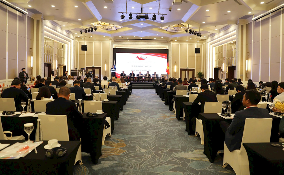 Diễn đàn doanh nghiệp Mátxcơva - Hà Nội khai mạc sáng 1/12.