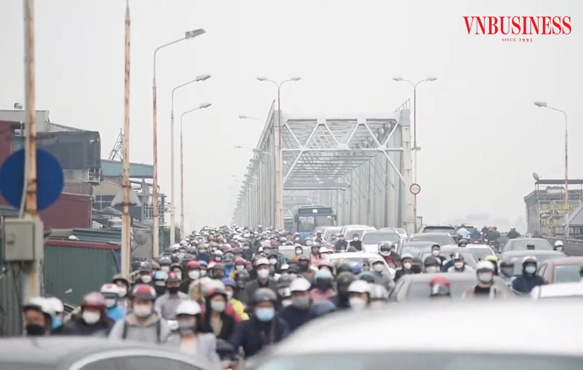 Ùn tắc giao thông là một trong những vấn đề quan trọng đang được Hà Nội chú trọng giải quyết.