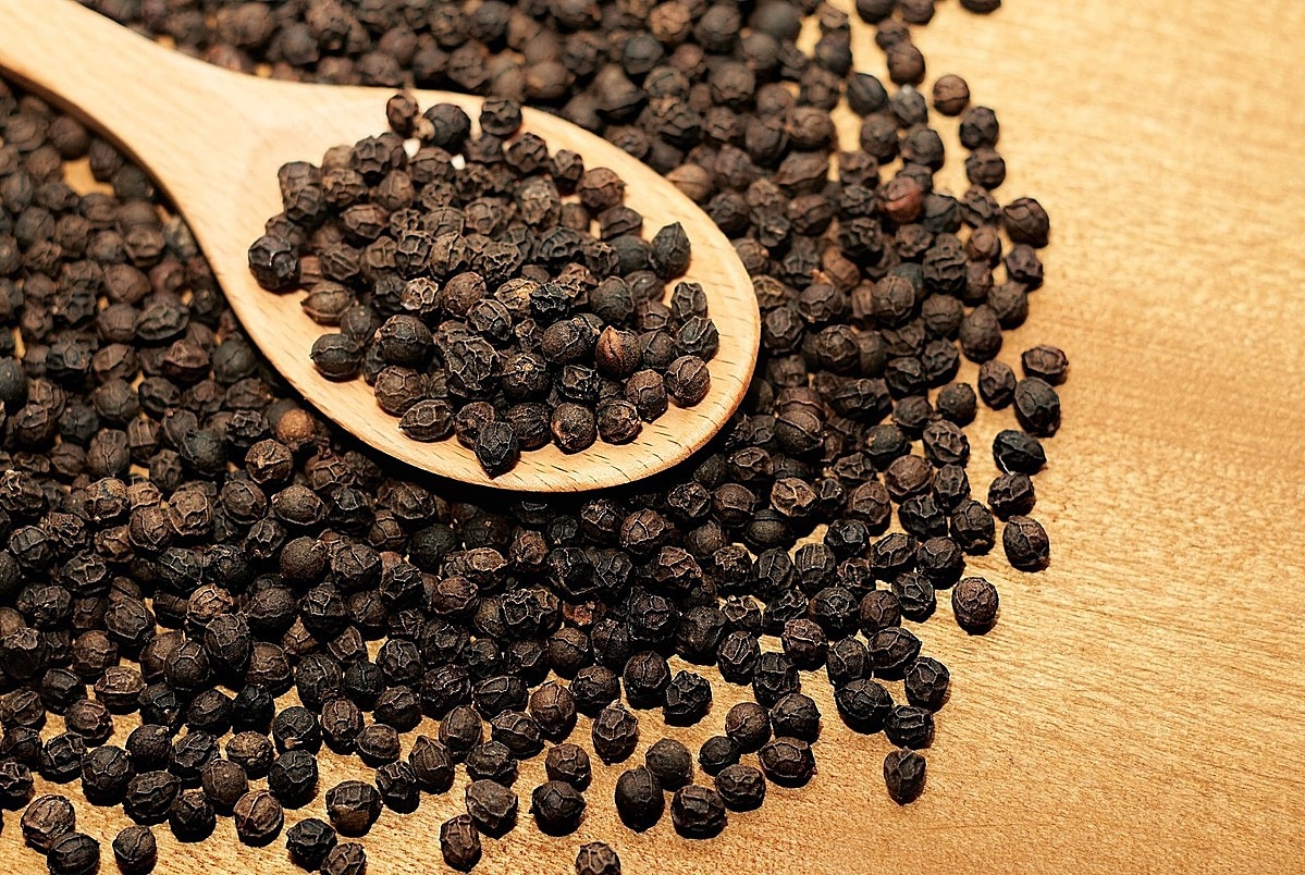 Giá tiêu giảm ở các vùng trồng.