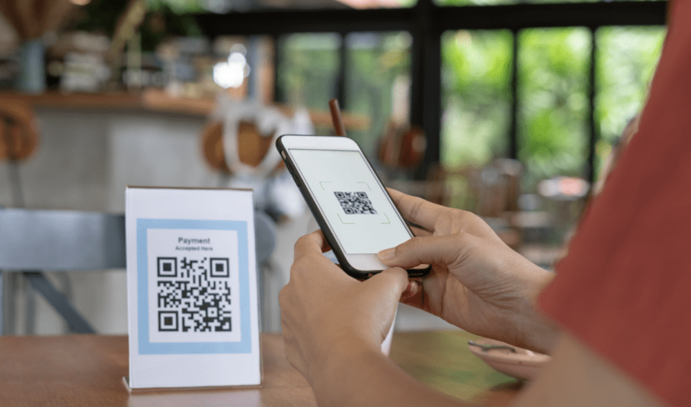 Người Việt Nam đi du lịch đến nhiều quốc gia châu Á có thể thanh toán quét mã QR dễ dàng, không phải lo đổi tiền.