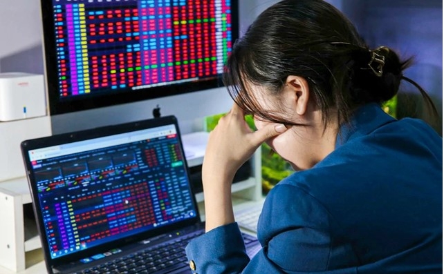 Sau 3 phiên vượt 1.700 điểm, VN-Index vẫn chưa ghi nhận sự bứt phá mạnh mẽ thực sự.