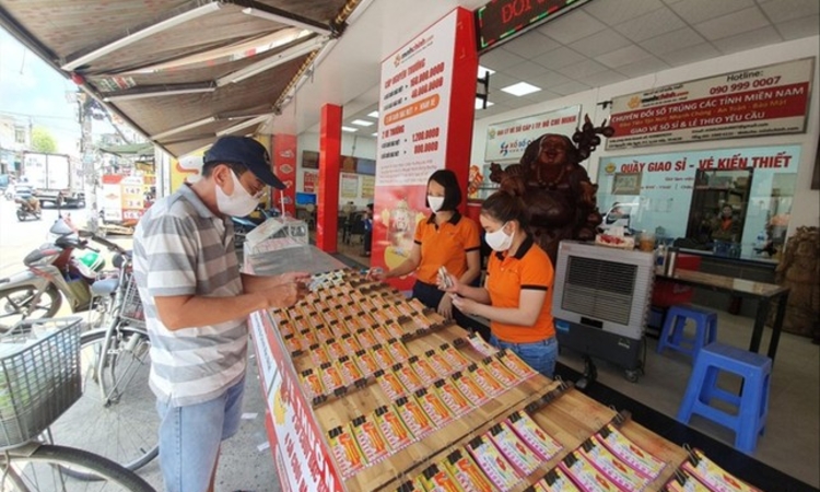 Tỷ lệ tiêu thụ vé đạt gần 99%, các công ty xổ số khu vực miền Nam được thưởng nóng dịp Tết
