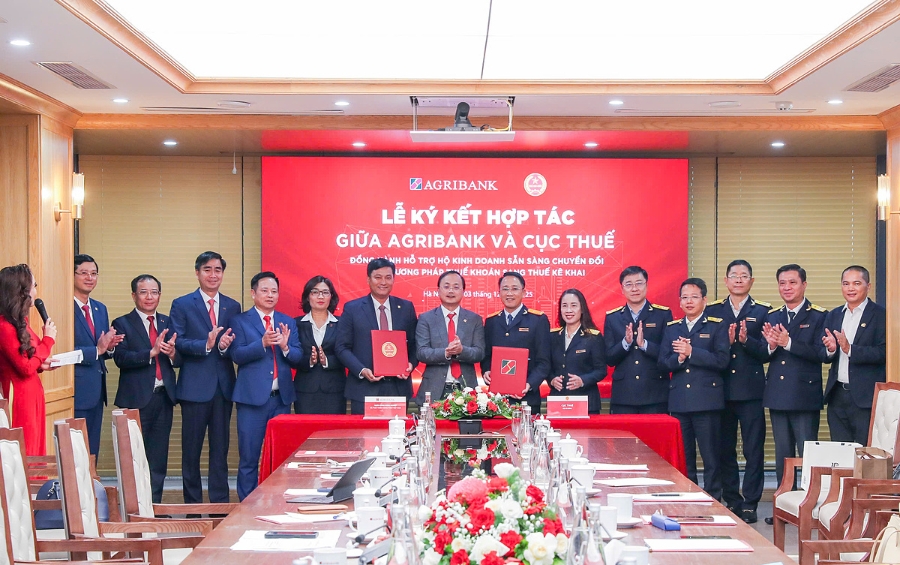 Agribank và Cục Thuế tổ chức Lễ ký kết hợp tác đồng hành hỗ trợ hộ kinh doanh chuyển đổi từ thuế khoán sang thuế kê khai.