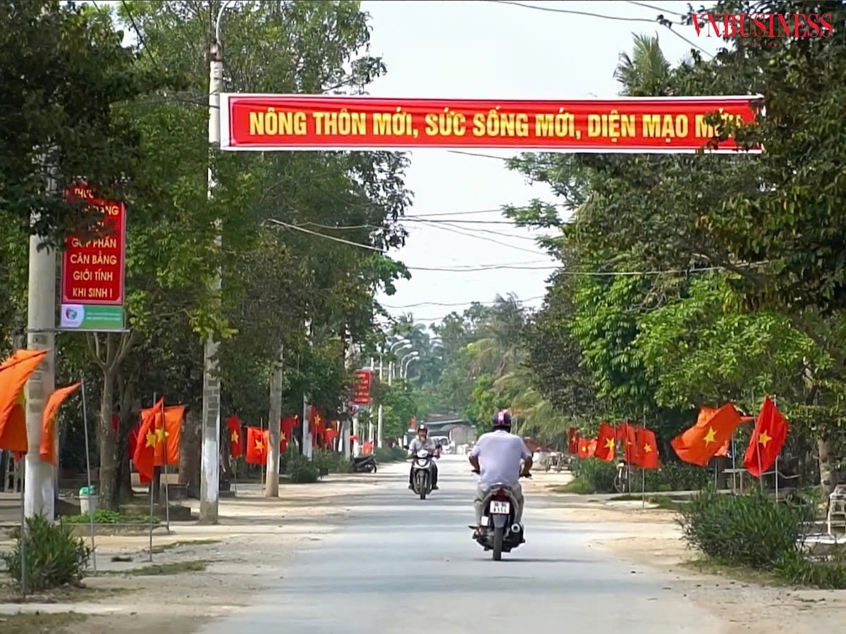 Hạ tầng nông thôn được củng cố đồng bộ, nâng cấp đường, kênh mương, điện nước, thúc đẩy phát triển sản xuất địa phương.