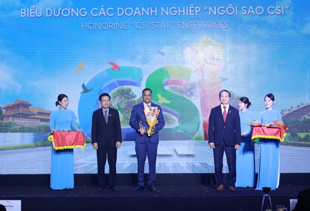 Tại Chương trình Công bố Doanh nghiệp Bền vững &lpar;CSI&rpar; 2025, Nestlé Việt Nam vinh dự nhận danh hiệu “Ngôi sao CSI” do VCCI trao tặng