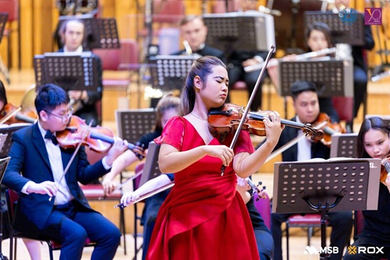 Nghệ sĩ violin Đỗ Phương Nhi thăng hoa trong Zigeunerweisen.