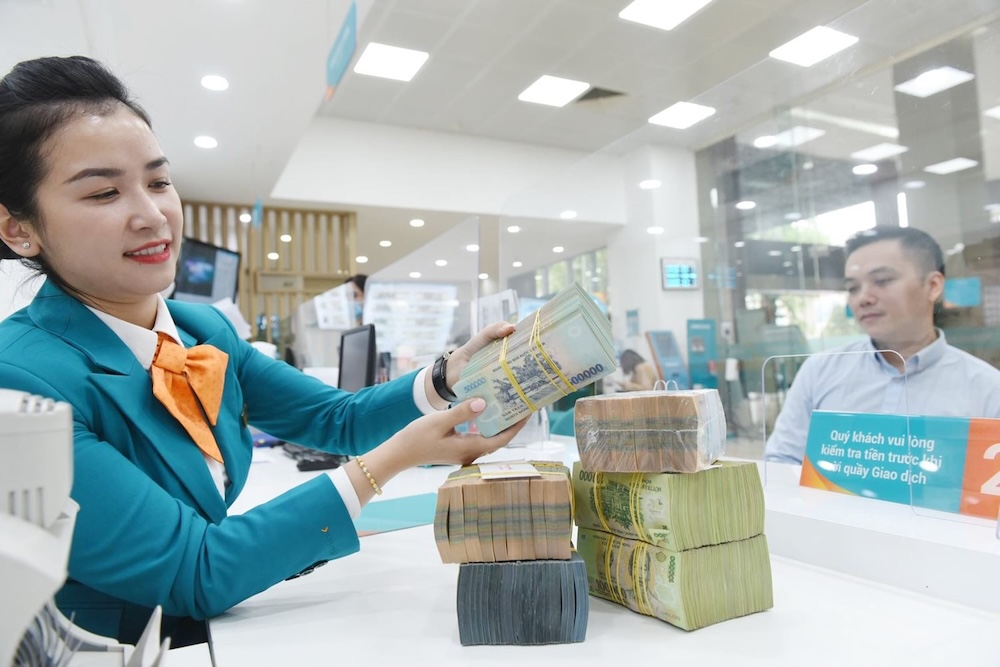 Chưa kết thúc năm tài chính nhưng tăng trưởng tín dụng đã sớm vượt mốc 16,5%, xác lập kỷ lục mới trong vòng 10 năm qua.