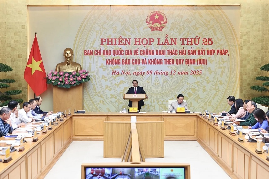 Thủ tướng Chính phủ Phạm Minh Chính yêu cầu thực hiện mục tiêu kép: vừa chấm dứt tình trạng vi phạm khai thác IUU, vừa tái cơ cấu ngành thủy sản theo hướng phát triển bền vững.