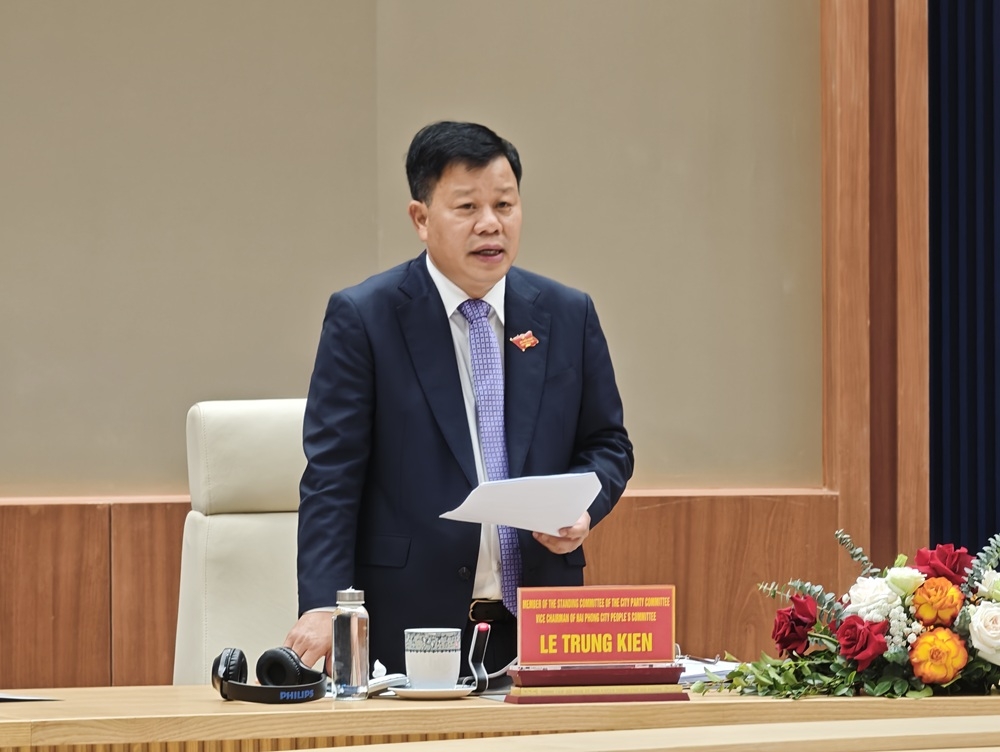 Phó chủ tịch UBND TP Hải Phòng Lê Trung Kiên phát biểu tại Hội nghị.