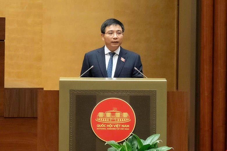 Bộ trưởng Bộ Tài chính Nguyễn Văn Thắng trình bày Báo cáo tóm tắt tiếp thu, giải trình Dự thảo luật.
