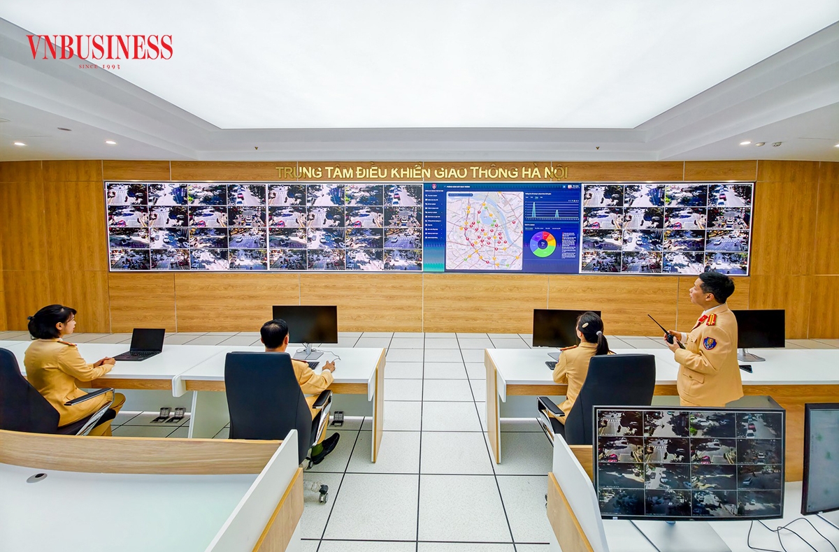 Trung tâm mới được trang bị 3 hệ thống, gồm: hệ thống quản lý vi phạm trật tự an toàn giao thông đường bộ; hệ thống điều khiển tín hiệu giao thông thông minh thích ứng theo thời gian thực và hệ thống quản lý an ninh trật tự.