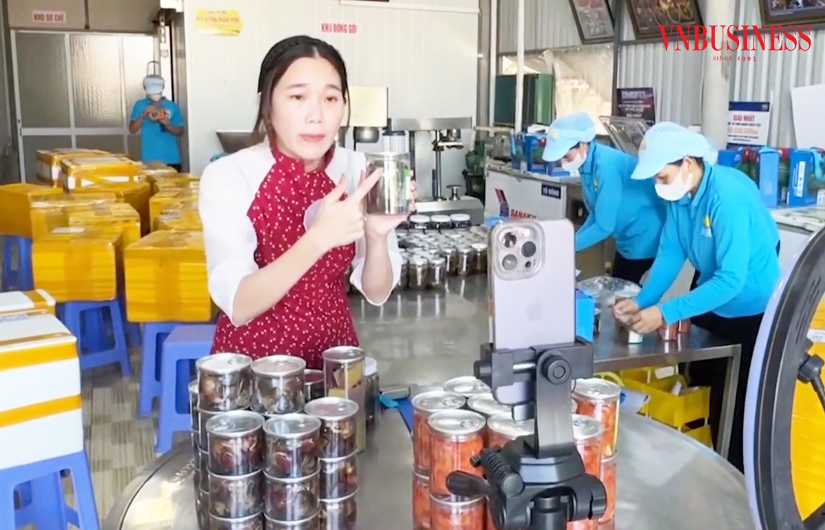 Đưa nông sản lên không gian số là cách tiếp cận thị trường nhanh và rộng nhất cho HTX.