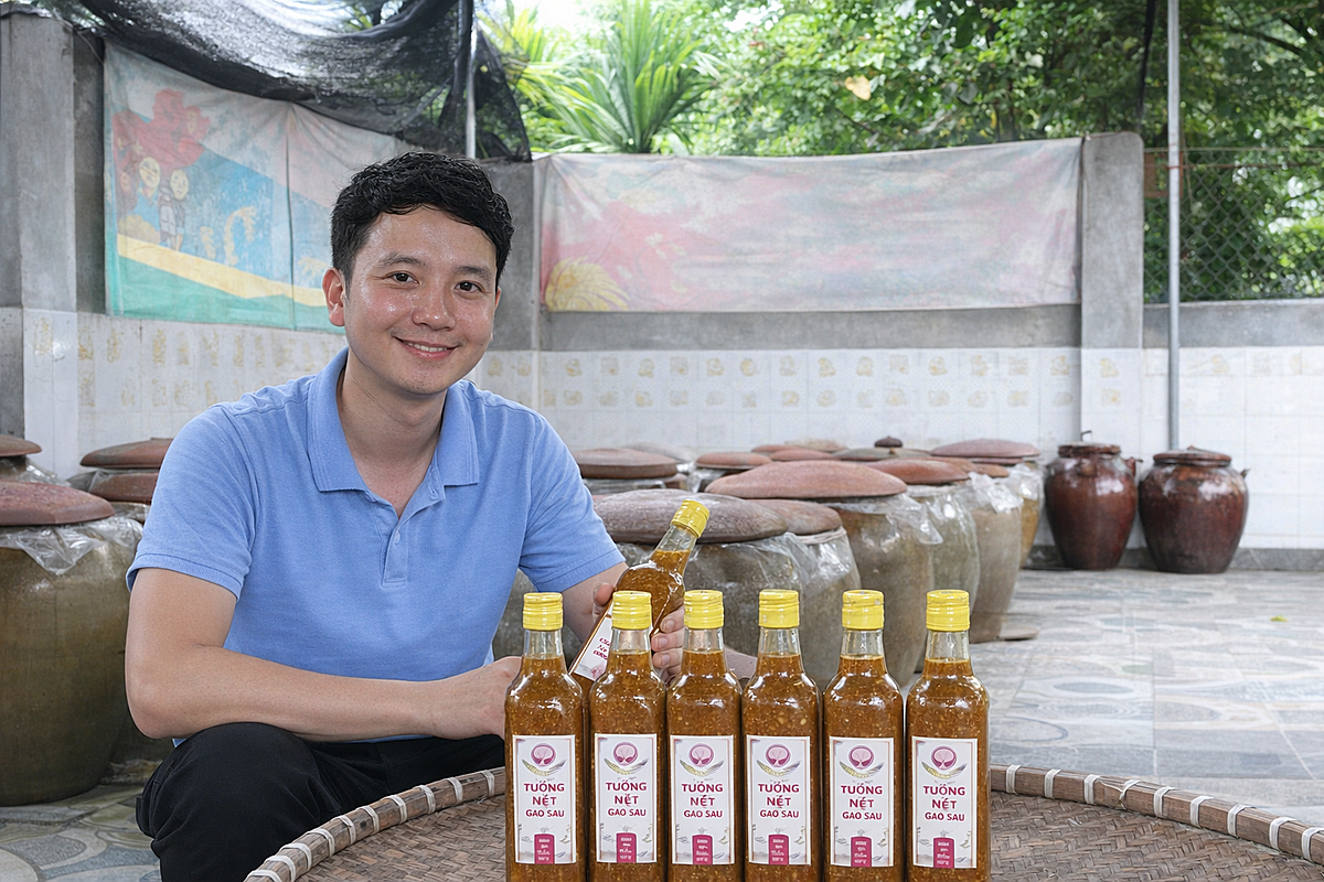 Liên kết sản xuất tương nếp cao sản Hồng Kỳ đóng góp không nhỏ vào phát triển kinh tế nông thôn.