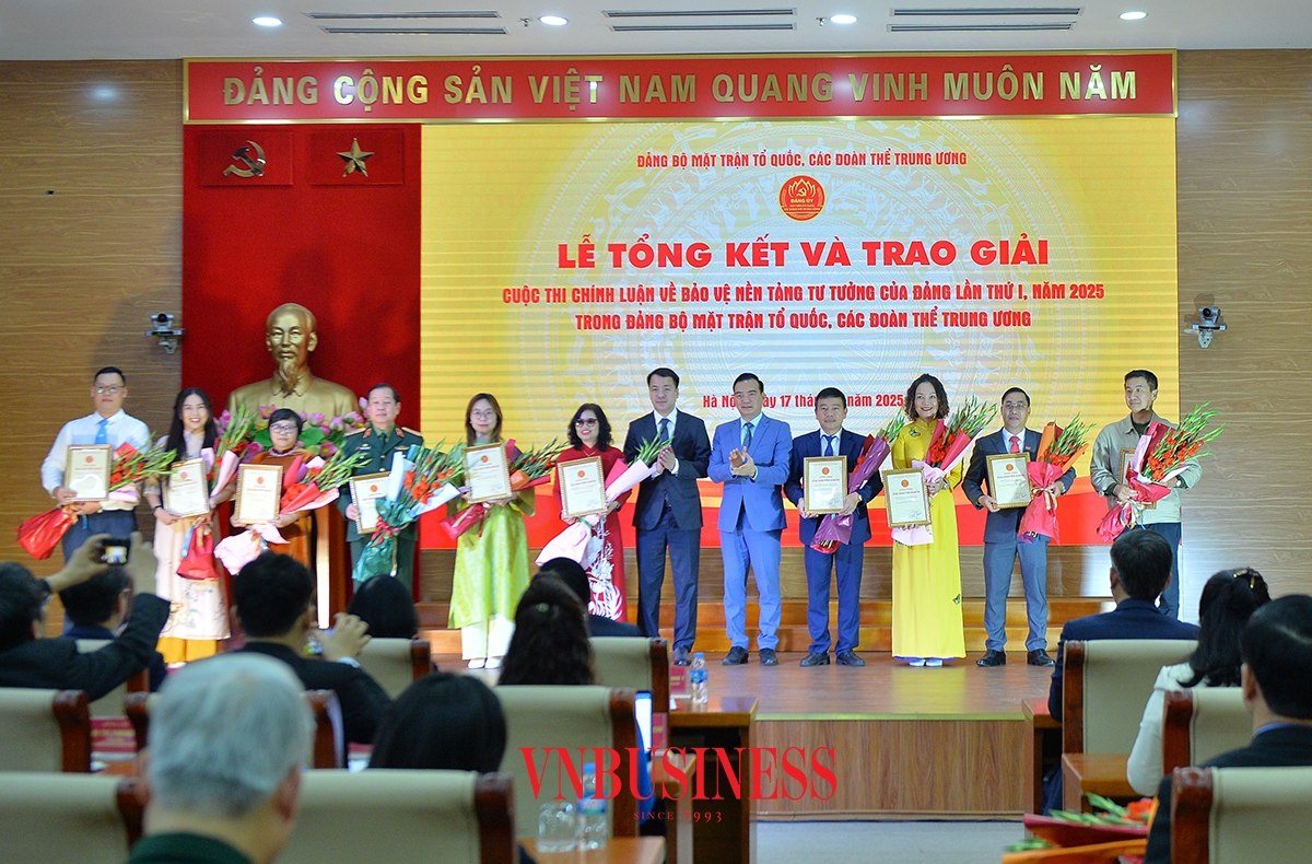 Tác phẩm “Bảo vệ nền tảng tư tưởng của Đảng: Sức mạnh và thách thức trong thời đại mới” của tác giả Nguyễn Thúy Nga - Ban Tuyên truyền - Liên minh HTX Việt Nam đạt giải khuyến khích tại cuộc thi.