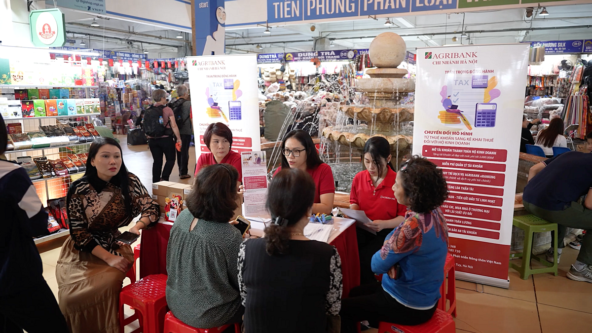 Agribank triển khai bộ sản phẩm chuyển đổi số miễn phí trong 3 năm &lpar;đến hết ngày 31/12/2028&rpar;.