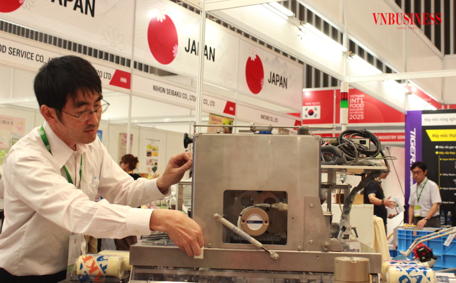 Nhóm doanh nghiệp FDI tiếp tục là động lực chính cho tăng trưởng xuất khẩu và có một “đường biên” về công nghệ so với các doanh nghiệp nội địa vốn chịu nhiều khó khăn và tổn thương.