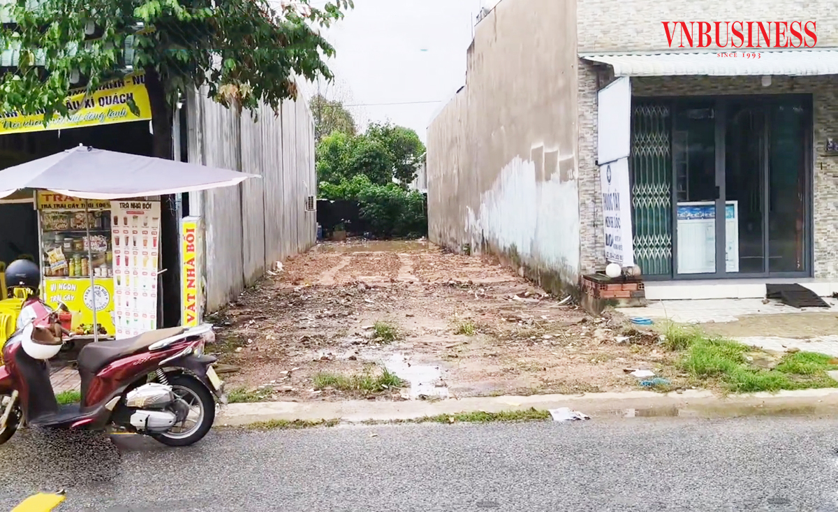 Đất nền vùng ven TP.HCM sạch pháp lý được nhà đầu tư đặc biệt quan tâm.