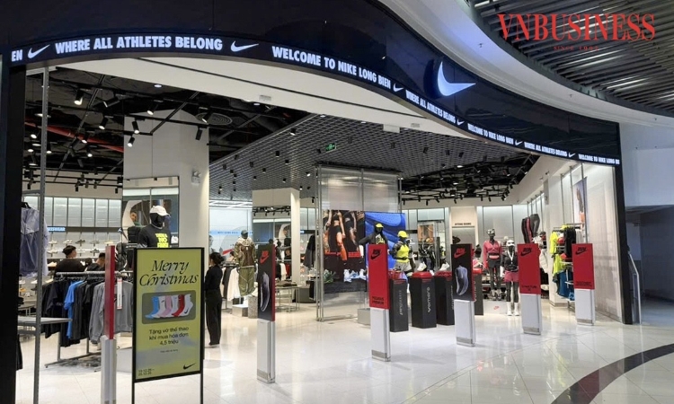 Nike chững lại, cuộc đua giày thể thao đổi chiều: Ai hiểu người tiêu dùng sẽ thắng