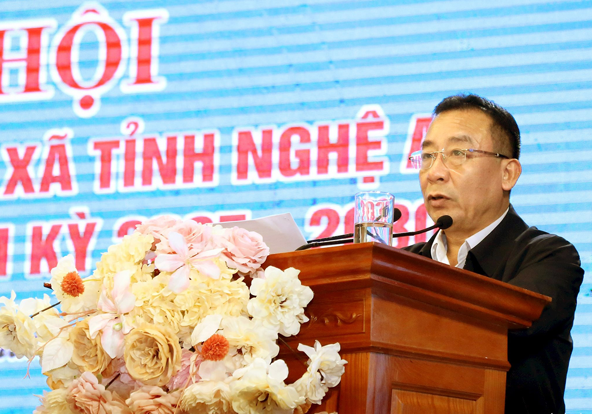 Phó Chủ tịch UBND tỉnh Nghệ An Nguyễn Văn Đệ phát biểu tại Đại hội.