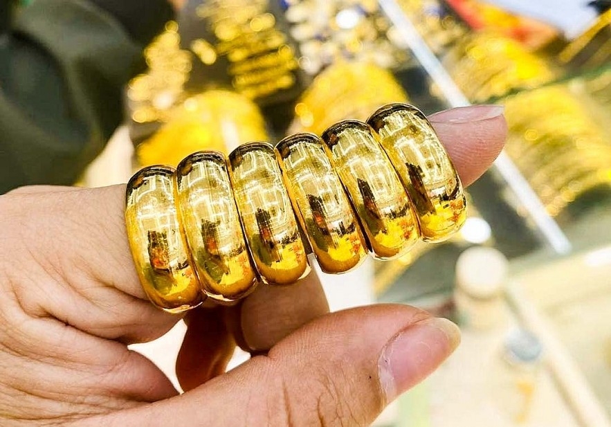 Vàng nhẫn giao dịch cao nhất ở 156 triệu đồng chiều bán ra.