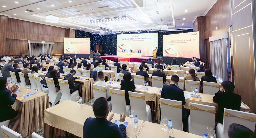 Toàn cảnh Đại hội đồng cổ đông bất thường LPBank ngày 23/12.