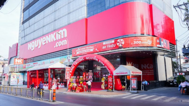 Sự dịch chuyển chiến lược của các nhà bán lẻ lớn tại Việt Nam.