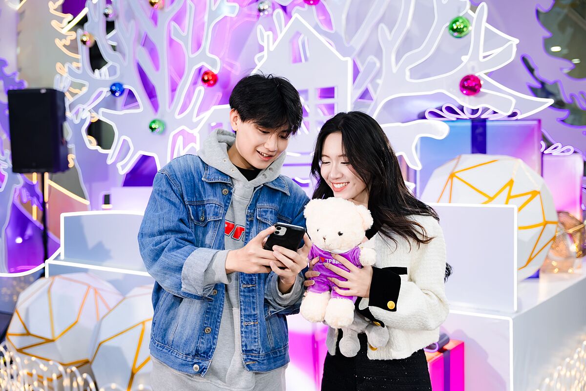Tại TPBank, mùa lễ hội không chỉ bắt đầu từ ánh đèn ngoài phố, mà từ khoảnh khắc mở App với giao diện lễ hội và hàng loạt ưu đãi được khơi mở.