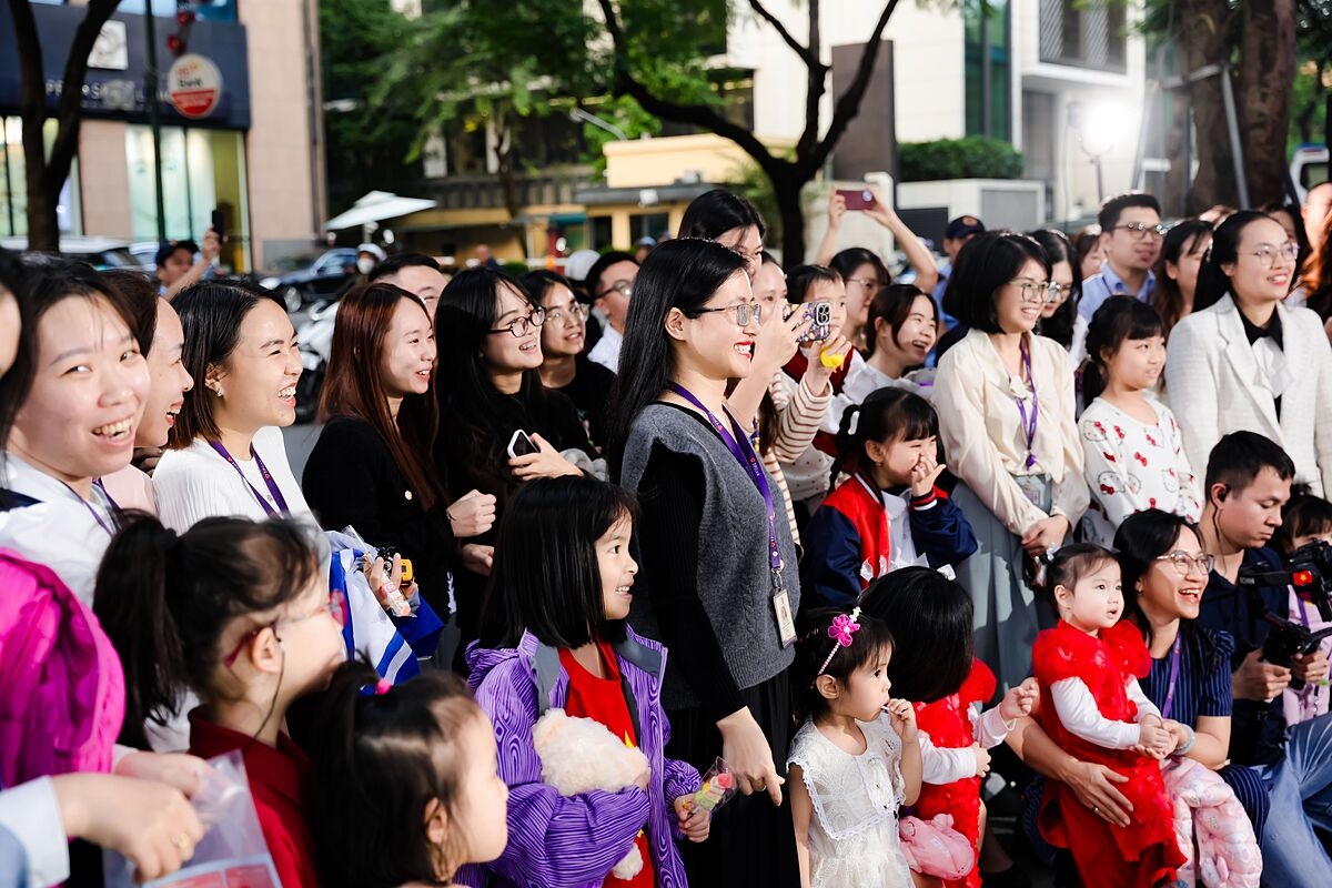 Lần đầu tiên, TPBank tổ chức lễ hội Thắp sáng Giáng sinh.