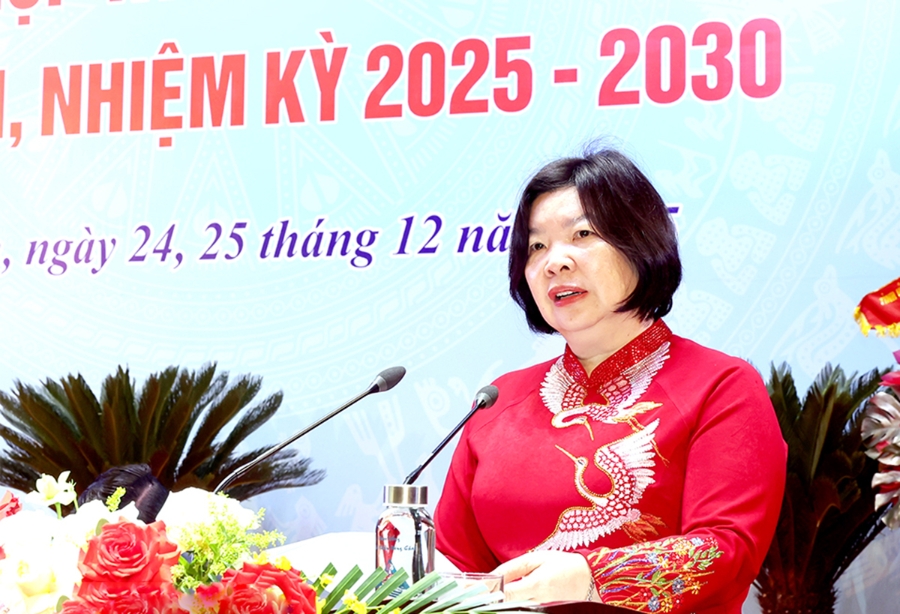 Chủ tịch Liên minh HTX Việt Nam Cao Xuân Thu Vân phát biểu tại Đại hội.