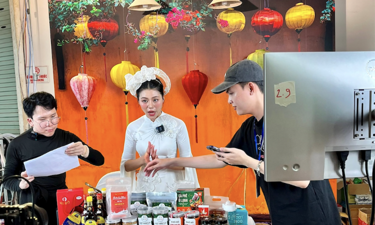 Siết chặt quản lý thuế livestream: Tập trung kiểm tra KOL, KOC và hàng hóa bán trực tuyến