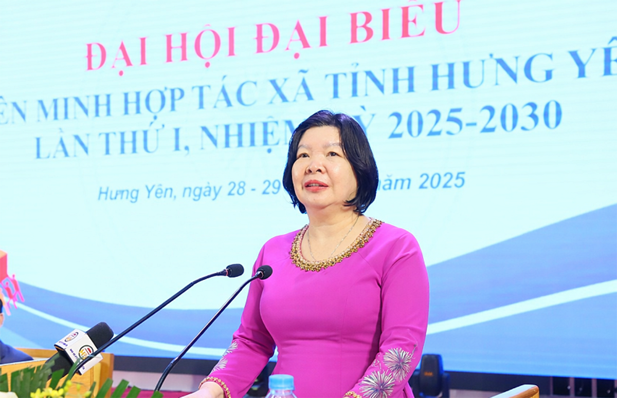 Chủ tịch Liên minh HTX Việt Nam Cao Xuân Thu Vân phát biểu tại Đại hội.