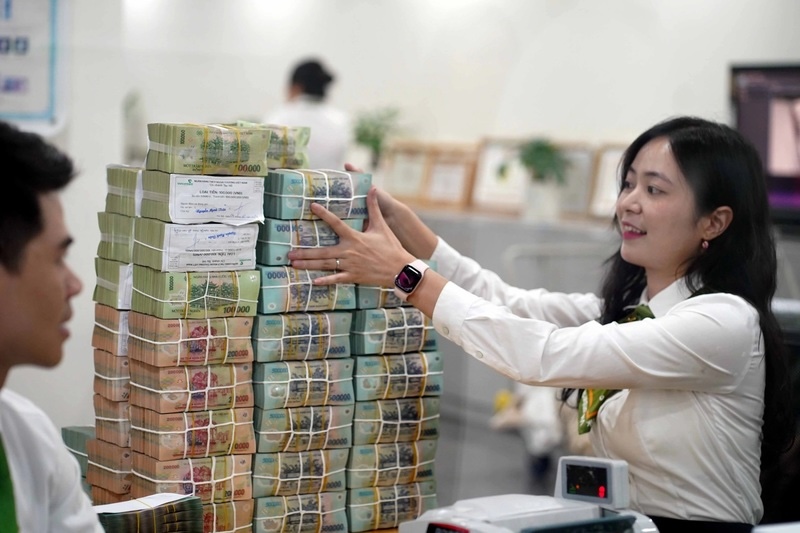 Lợi nhuận ngân hàng bứt tốc, động lực từ tín dụng và chất lượng tài sản