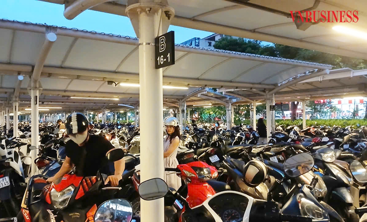 Bộ Xây dựng đề xuất quy định bắt buộc bố trí chỗ để xe điện, khu sạc xe điện trong chung cư (Ảnh minh họa: Nhật Minh).