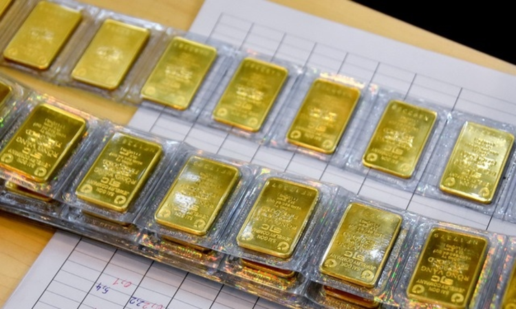 Giá vàng tăng sốc sau kỳ nghỉ lễ, lập kỷ lục hơn 4 triệu đồng/lượng
