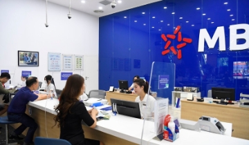 Vừa sa thải hàng nghìn người, ngân hàng lại chuẩn bị tuyển ồ ạt