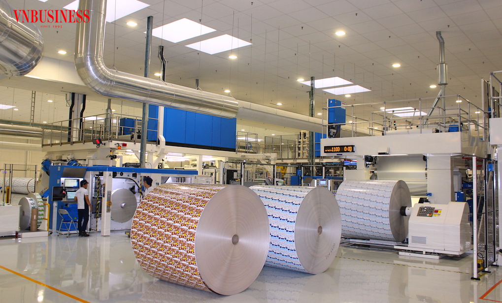 Bên trong một nhà máy FDI (100% vốn Thụy Điển) chất lượng cao ở Tp.HCM.