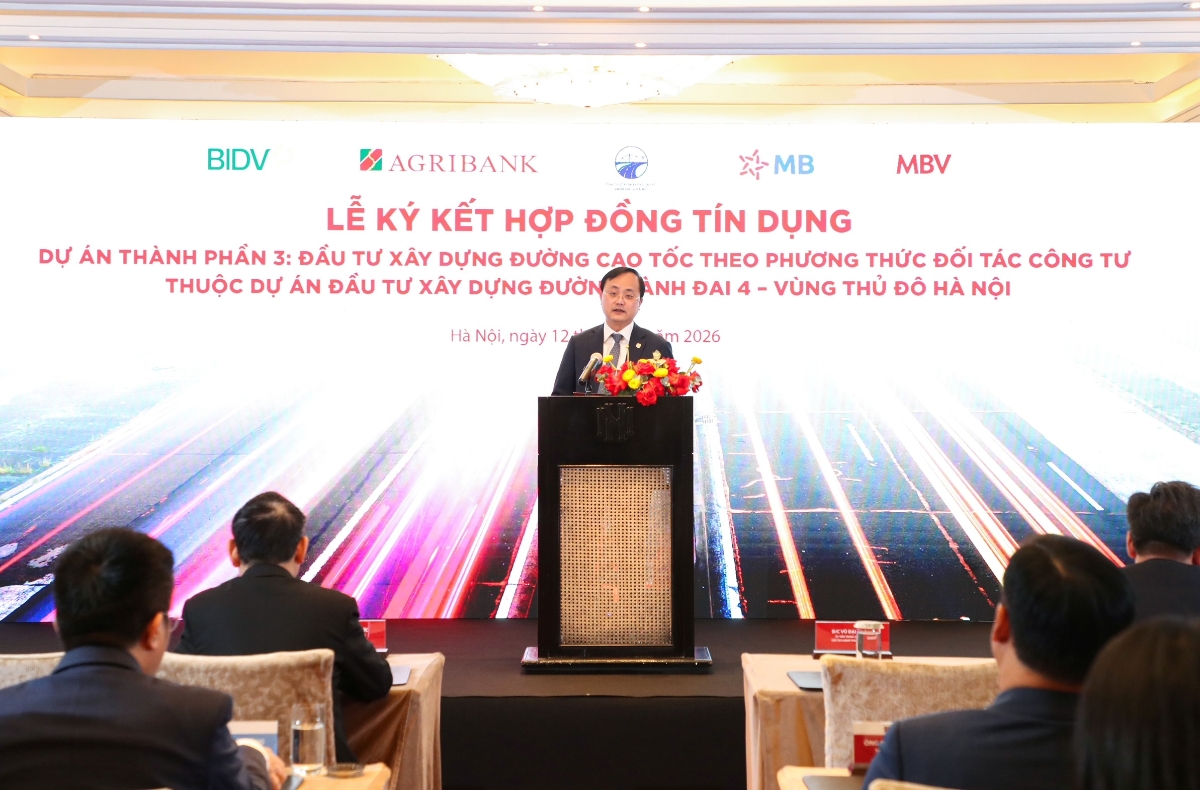 Đồng chí Tô Huy Vũ - Chủ tịch HĐTV Agribank phát biểu.