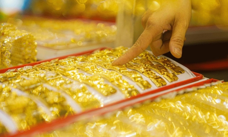 Tăng vọt 2,2 triệu đồng, vàng nhẫn và vàng miếng cùng lập đỉnh