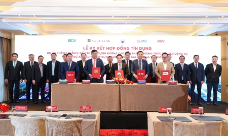 Agribank cùng các ngân hàng thương mại MB, BIDV, MBV và Công ty Cổ phần đường cao tốc Vành đai 4 Hà Nội chính thức ký kết Hợp đồng tín dụng tài trợ vốn đối với Dự án Đầu tư xây dựng đường Vành đai 4 - Vùng Thủ đô Hà Nội
